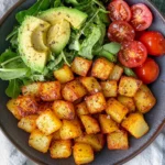 Knusprige Ofenkartoffeln mit Salat (einfaches Bowl Rezept)